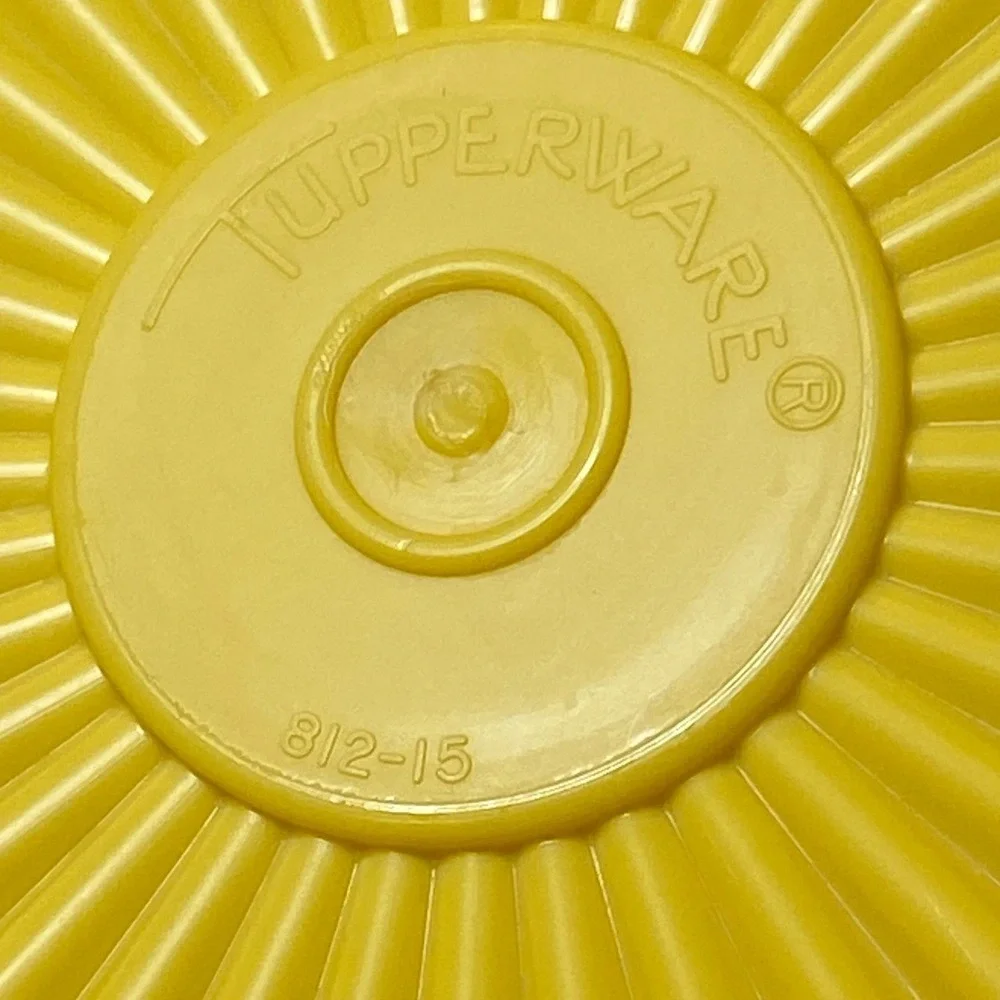 Vintage Tupperware Goldenrod Servalier Bowl Set 3‎ Bowls 3 Lids Floral Pattern